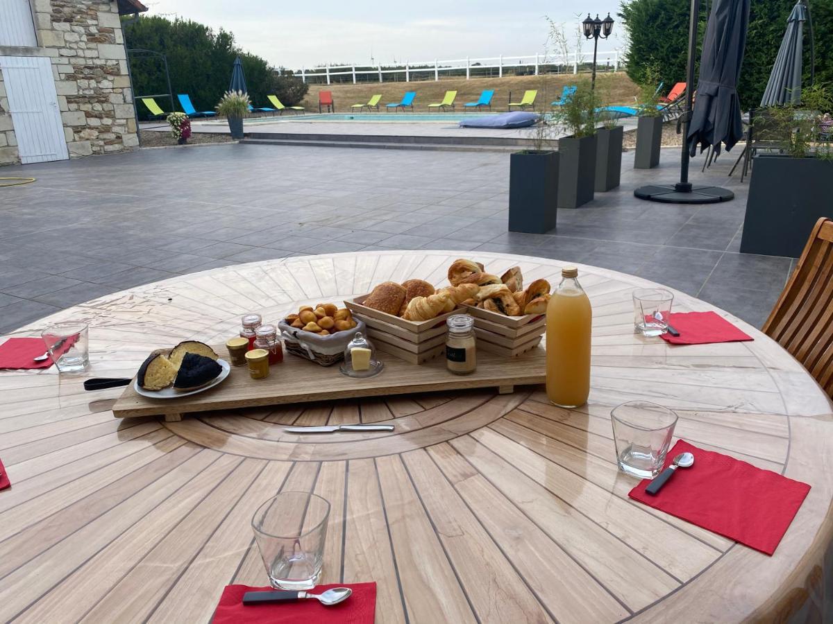 Kourline Villalunoterie Futuroscope Piscine Spa Oyre 外观 照片